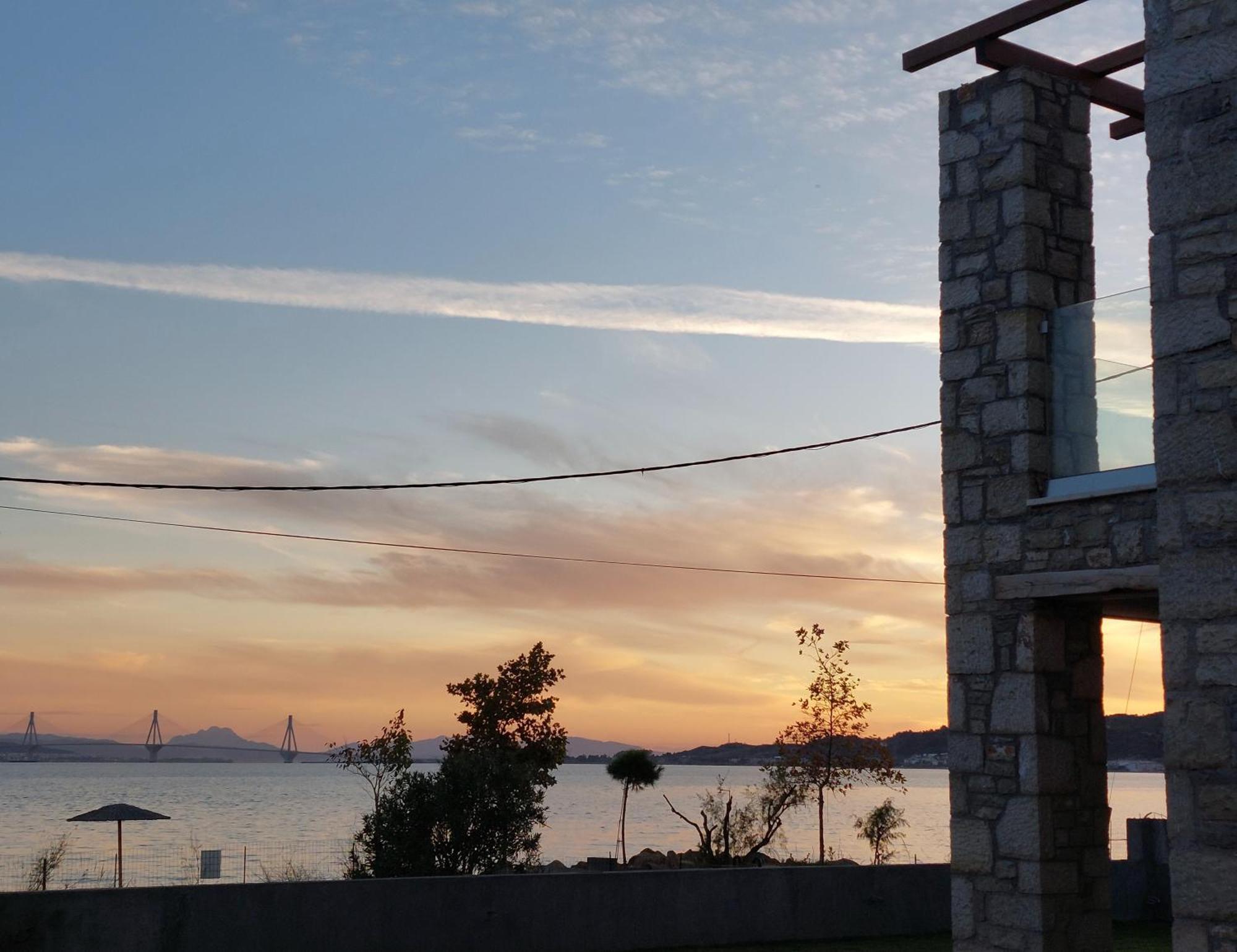 Santa Domenica Nafpaktos - Rooms And Apartments By The Sea エクステリア 写真