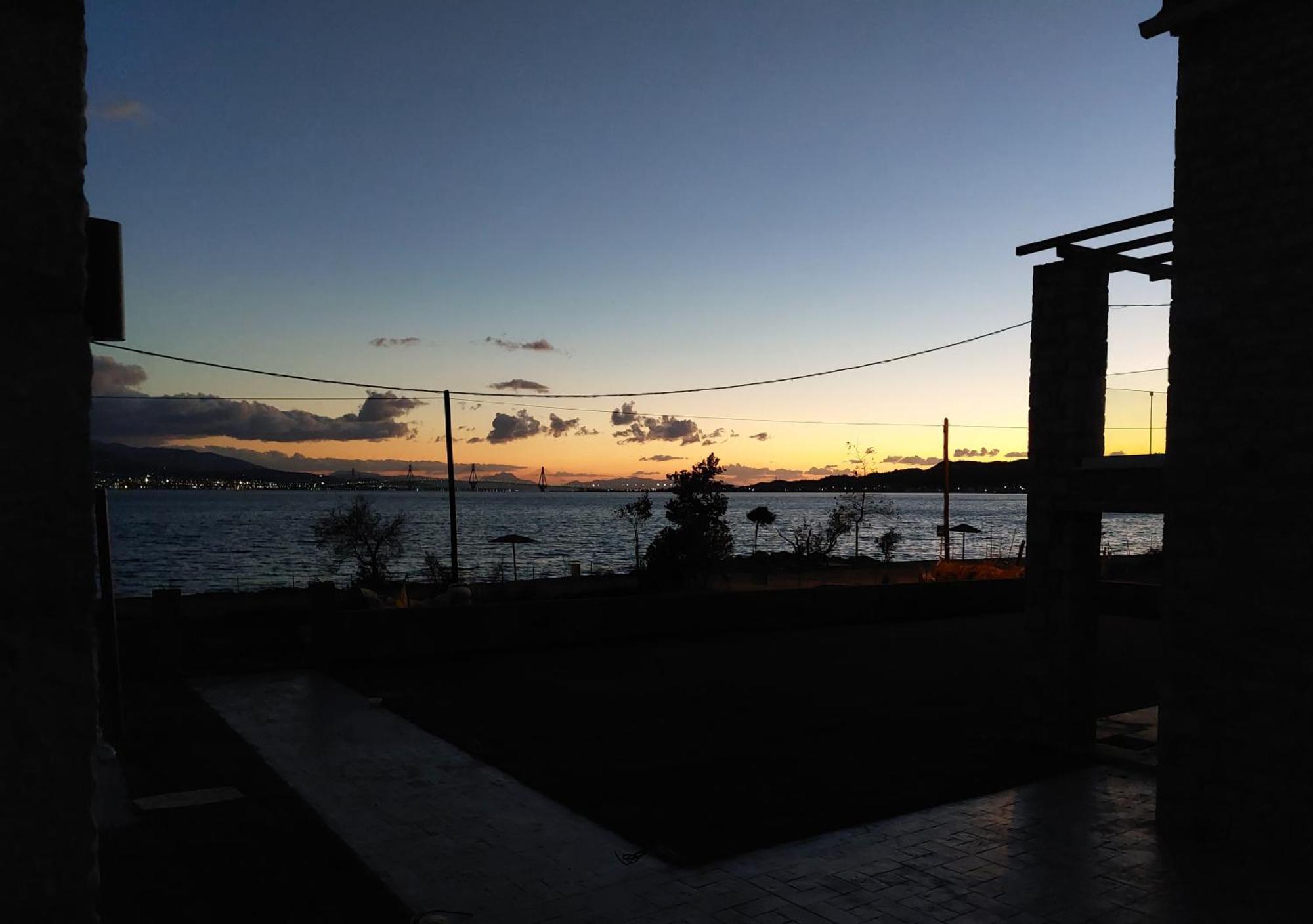 Santa Domenica Nafpaktos - Rooms And Apartments By The Sea エクステリア 写真